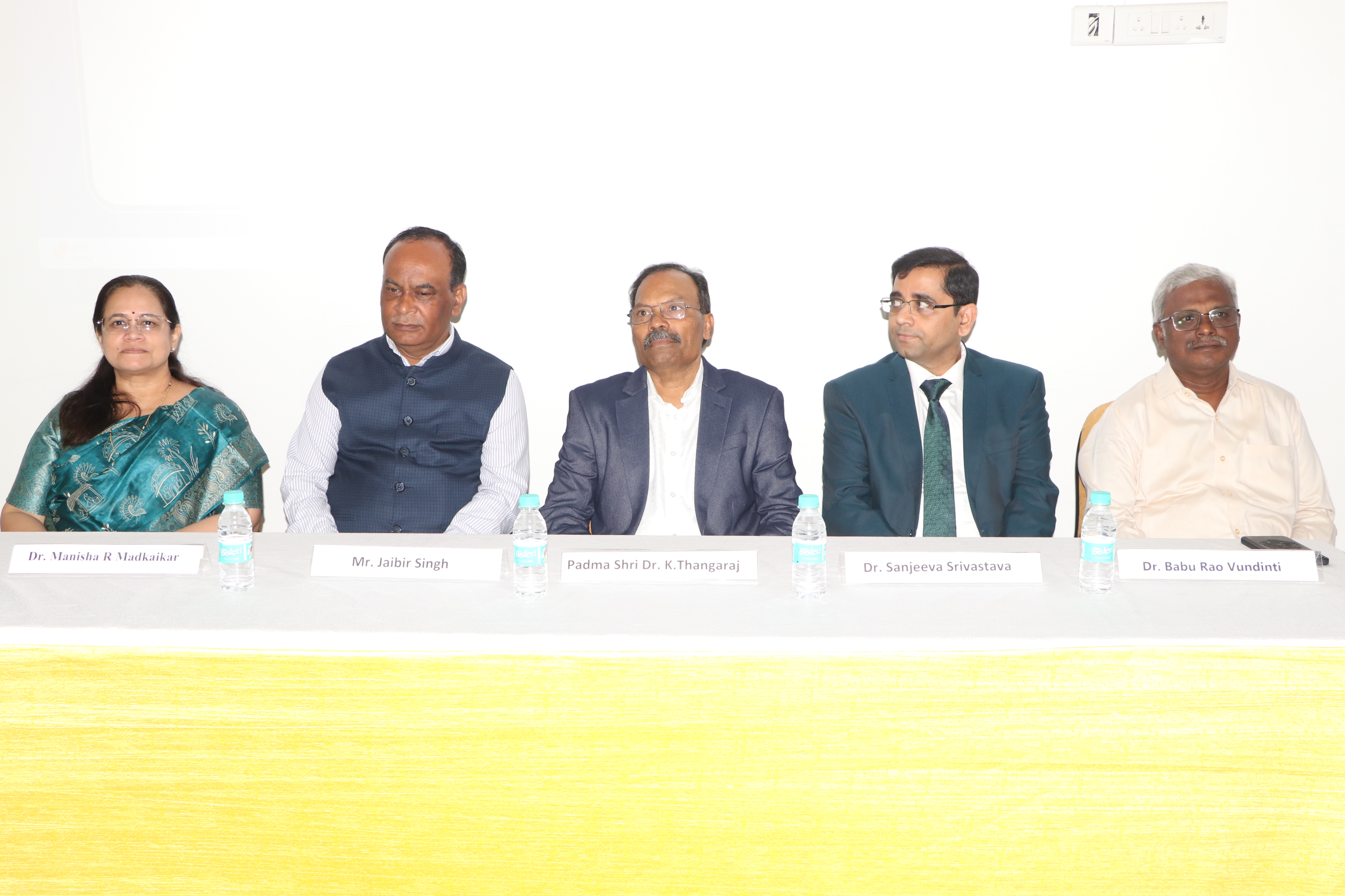 ['1.JPG', '2.JPG', '3.JPG', '4.jpg']